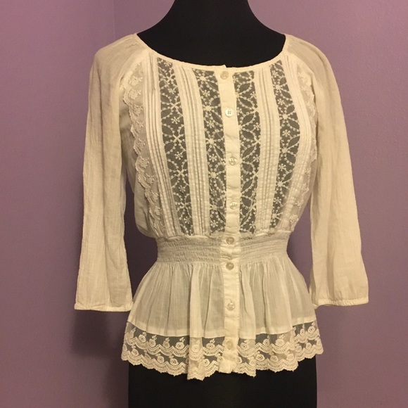 Forever 21 Tops - Lace Peasant top